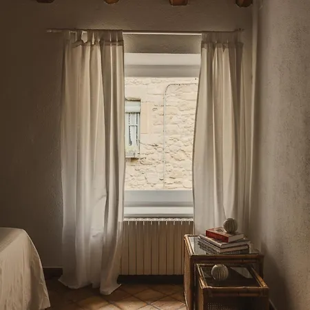 Deco - Casa Voltes Tatil Evi Peratallada